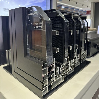 8 keskeistä kansainvälistä standardia, jotka on tiedettävä alumiiniseosikkuno...